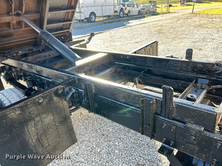 image for item NR9458 2007 GMC C4500  dump truck