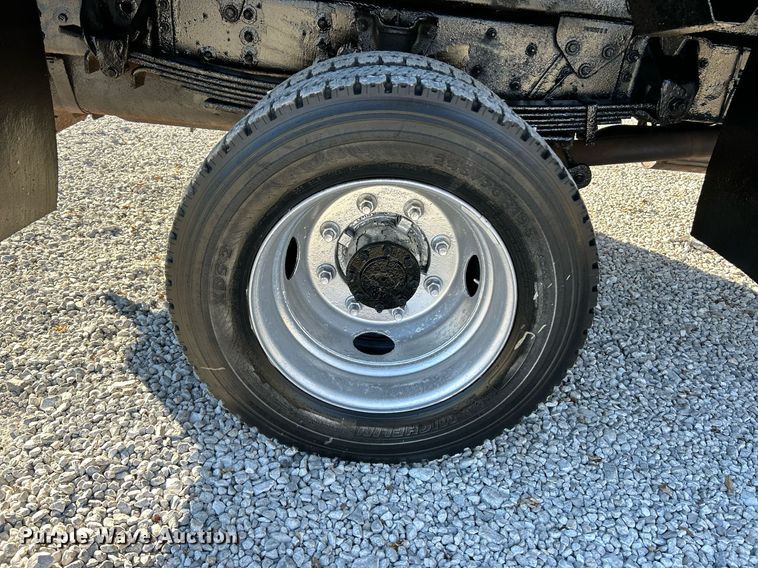 image for item NR9458 2007 GMC C4500  dump truck