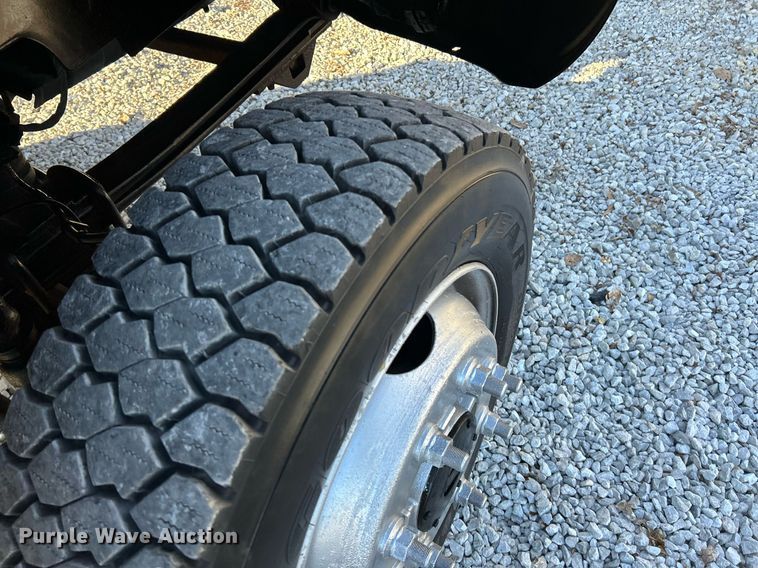 image for item NR9458 2007 GMC C4500  dump truck