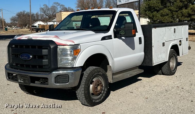 image for item NS9011 2015 Ford F350 Super Duty  utility bed pickup truck