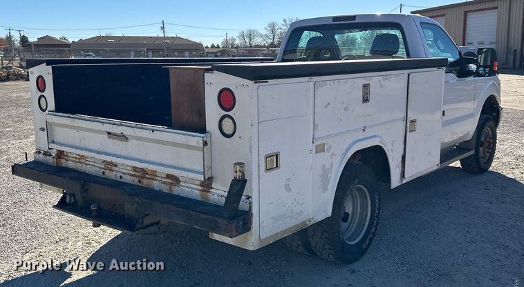 image for item NS9011 2015 Ford F350 Super Duty  utility bed pickup truck