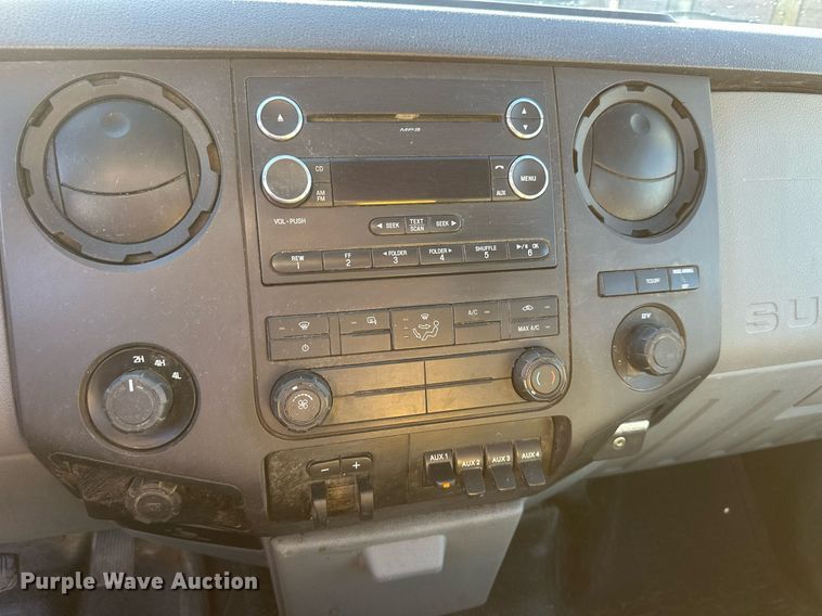 image for item NS9011 2015 Ford F350 Super Duty  utility bed pickup truck