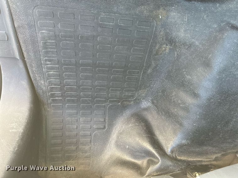 image for item NS9011 2015 Ford F350 Super Duty  utility bed pickup truck