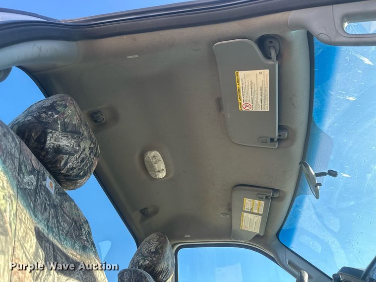 image for item NS9011 2015 Ford F350 Super Duty  utility bed pickup truck