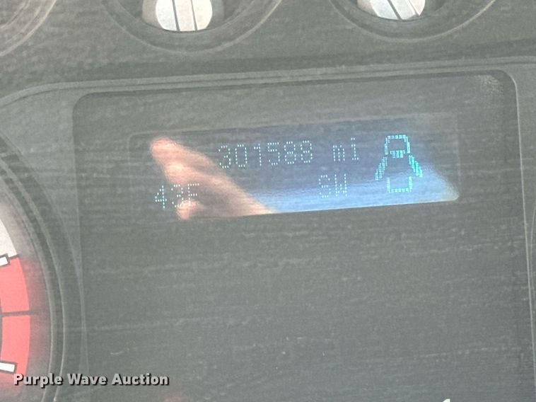 image for item NS9011 2015 Ford F350 Super Duty  utility bed pickup truck