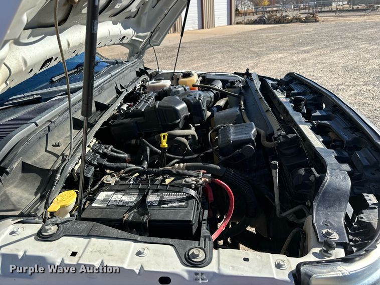 image for item NS9011 2015 Ford F350 Super Duty  utility bed pickup truck