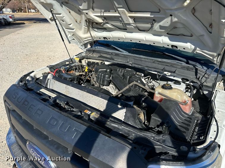 image for item NS9011 2015 Ford F350 Super Duty  utility bed pickup truck