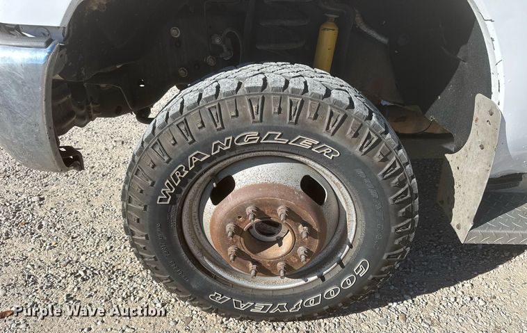 image for item NS9011 2015 Ford F350 Super Duty  utility bed pickup truck