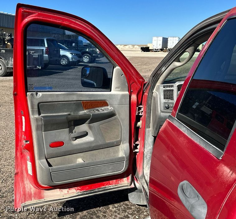 image for item NS9029 2006 Dodge Ram 2500 SLT  Quad Cab pickup truck