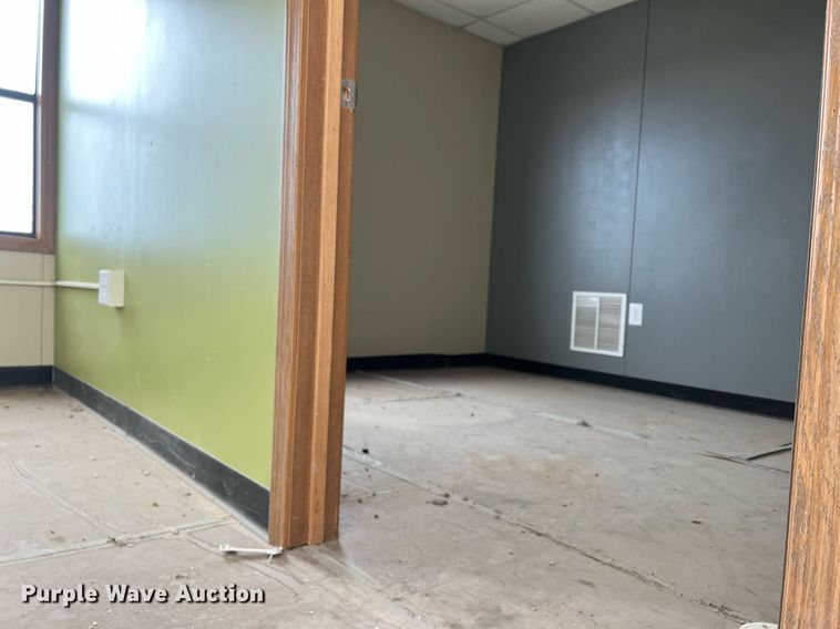 image for item OA9055 2000 Manufactured Structures Corporation 2468-CR-2000  mobile office trailer