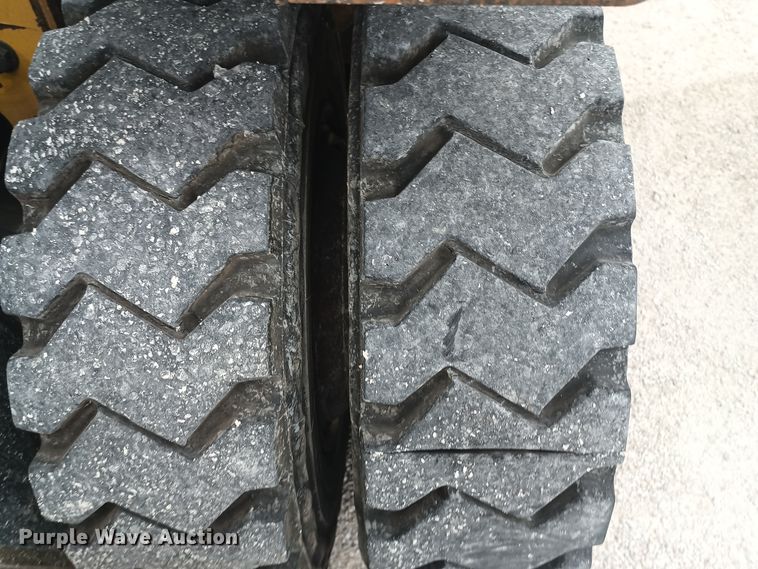 image for item OA9187 Yale  forklift