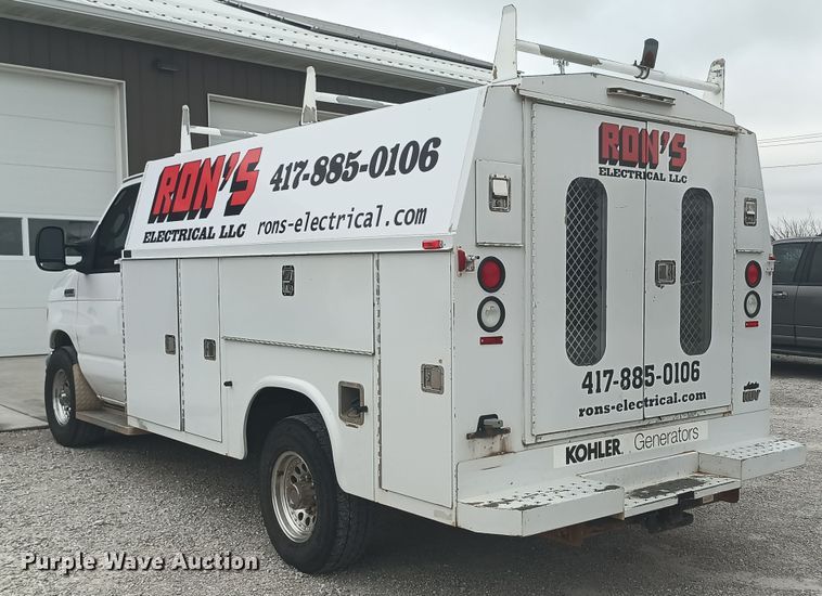image for item OA9188 2006 Ford E350 Super Duty  utility van
