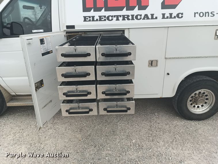 image for item OA9188 2006 Ford E350 Super Duty  utility van