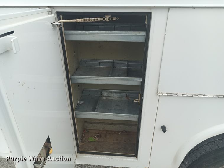 image for item OA9188 2006 Ford E350 Super Duty  utility van