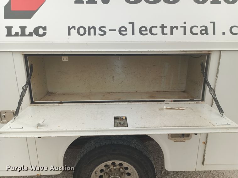 image for item OA9188 2006 Ford E350 Super Duty  utility van