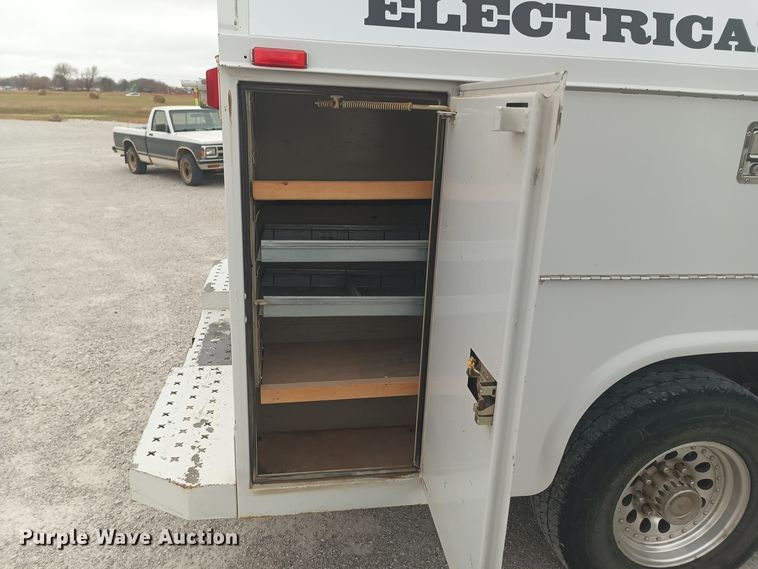 image for item OA9188 2006 Ford E350 Super Duty  utility van