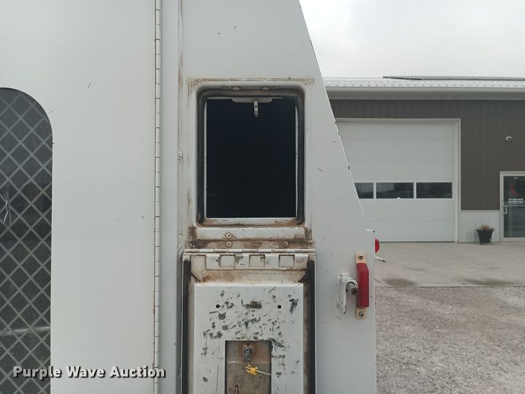 image for item OA9188 2006 Ford E350 Super Duty  utility van