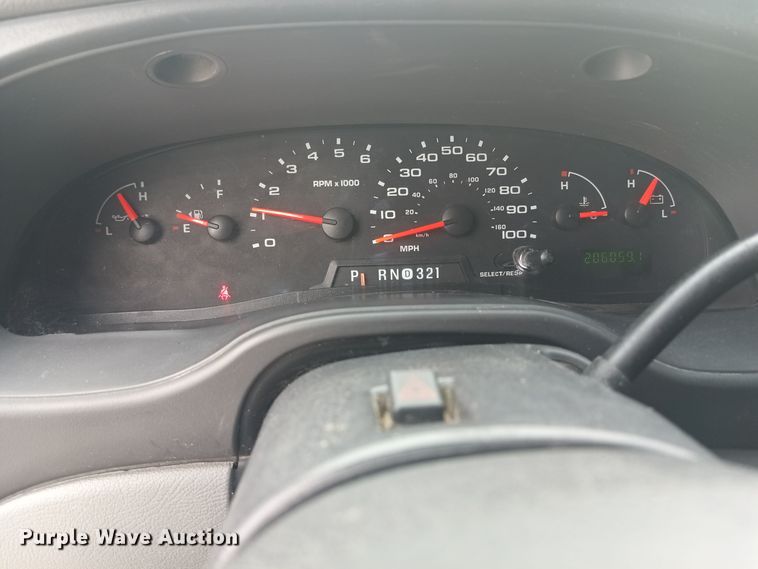 image for item OA9188 2006 Ford E350 Super Duty  utility van