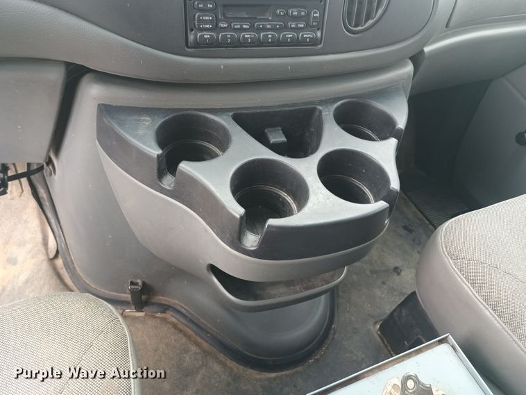 image for item OA9188 2006 Ford E350 Super Duty  utility van