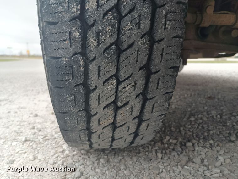 image for item OA9188 2006 Ford E350 Super Duty  utility van