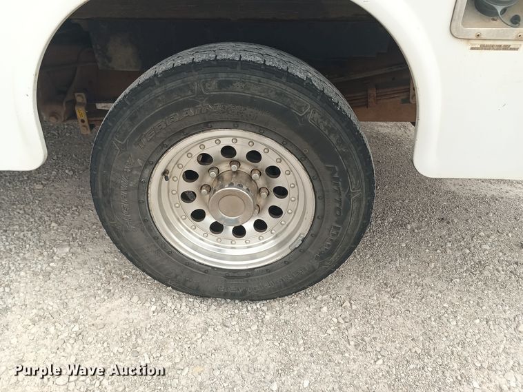 image for item OA9188 2006 Ford E350 Super Duty  utility van