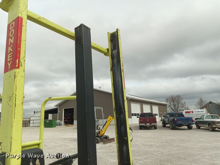 image for item OA9190 Donkey D12-4K  forklift