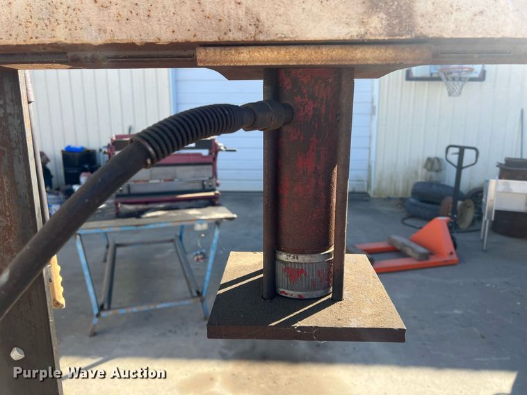 image for item OA9204 Hydraulic press