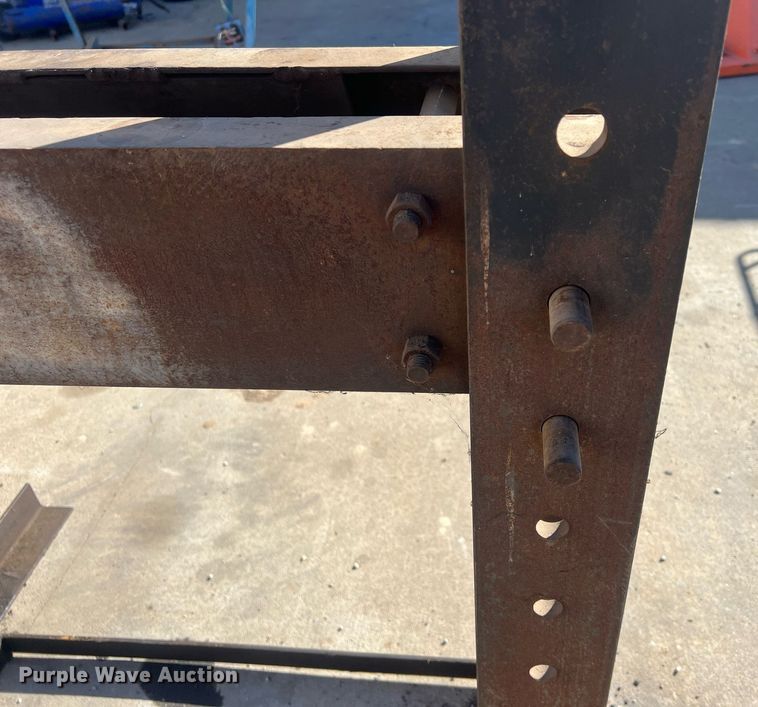 image for item OA9204 Hydraulic press