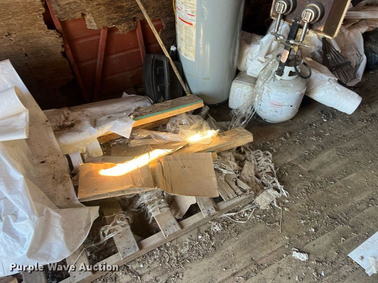 image for item OA9208 (2) dry van trailer bodies