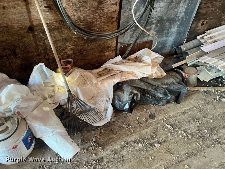 image for item OA9208 (2) dry van trailer bodies