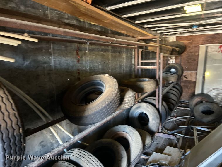 image for item OA9208 (2) dry van trailer bodies