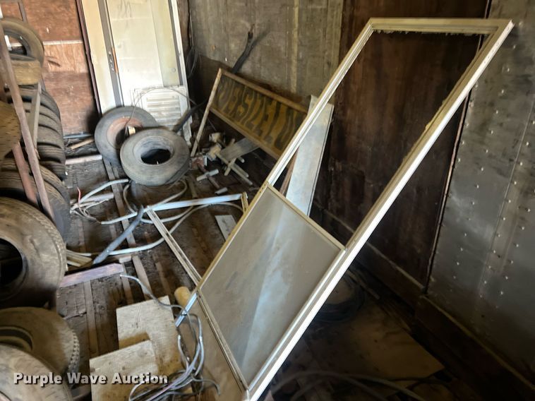 image for item OA9208 (2) dry van trailer bodies