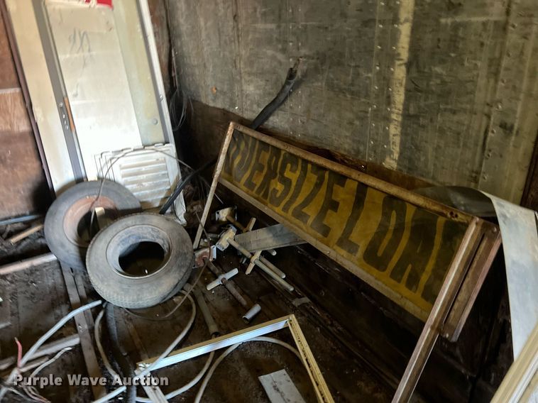 image for item OA9208 (2) dry van trailer bodies