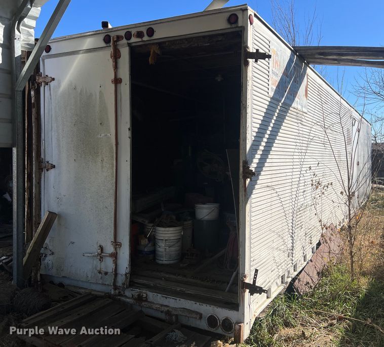 image for item OA9209 Dry van trailer body