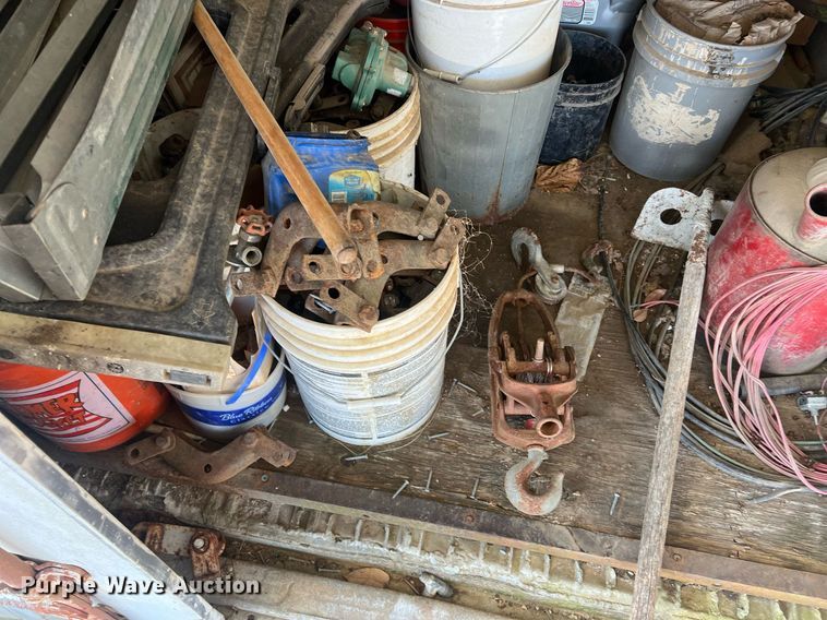 image for item OA9209 Dry van trailer body