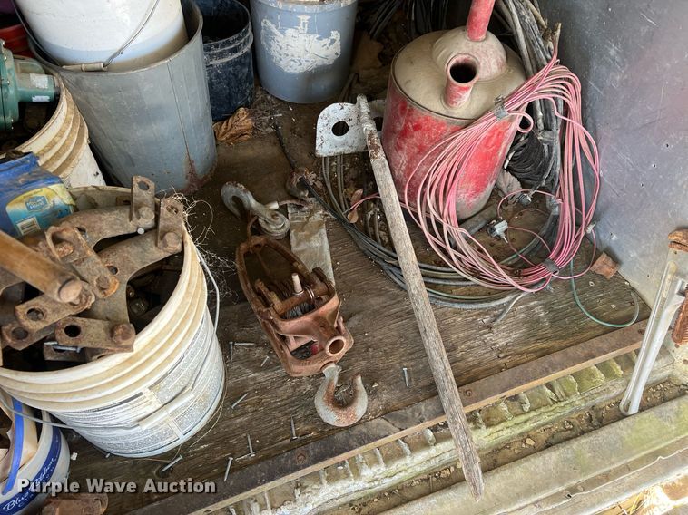 image for item OA9209 Dry van trailer body