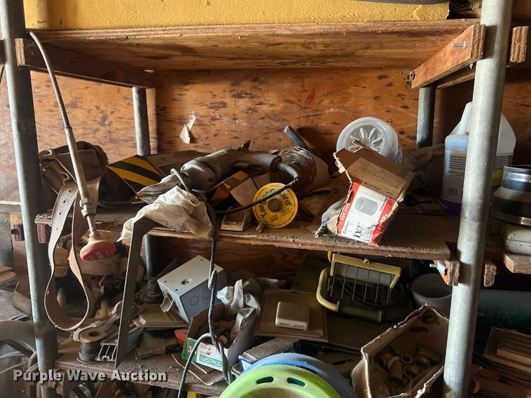 image for item OA9209 Dry van trailer body