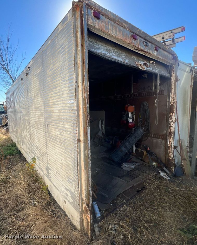 image for item OA9210 Dry van trailer body