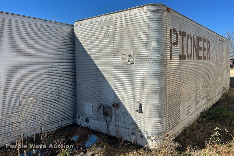 image for item OA9210 Dry van trailer body