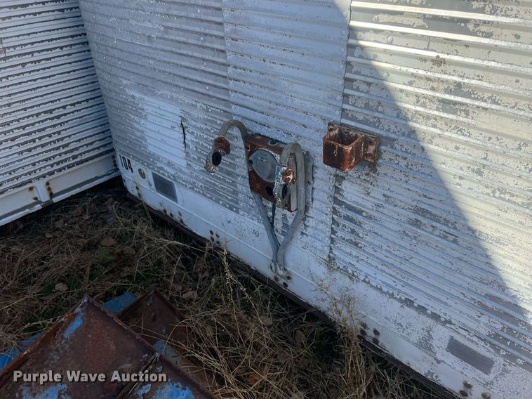 image for item OA9210 Dry van trailer body