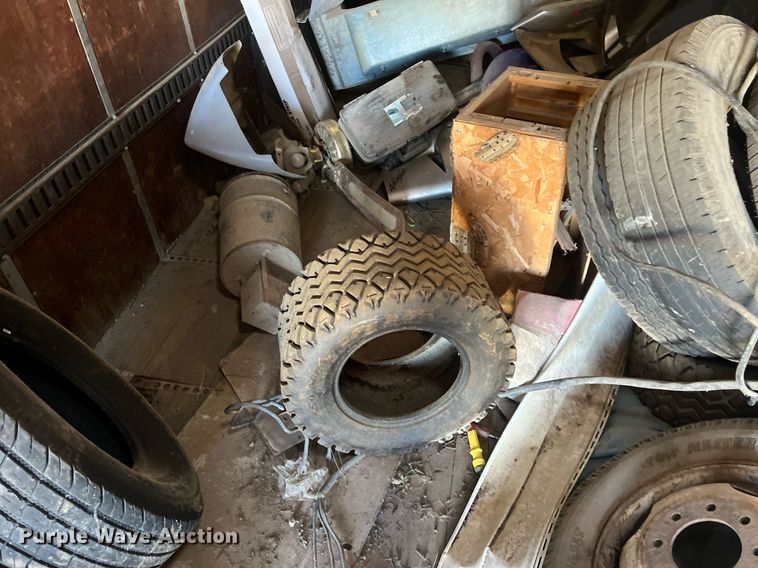 image for item OA9210 Dry van trailer body