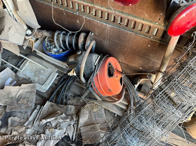 image for item OA9210 Dry van trailer body