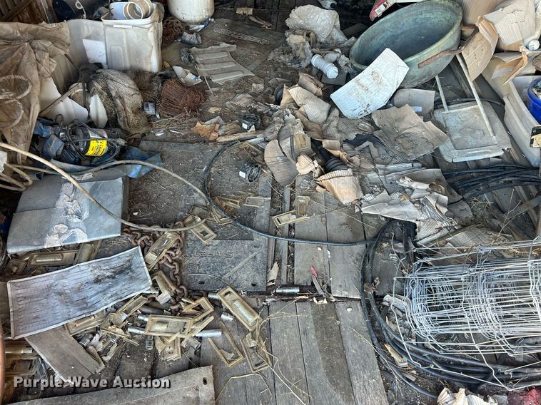 image for item OA9210 Dry van trailer body