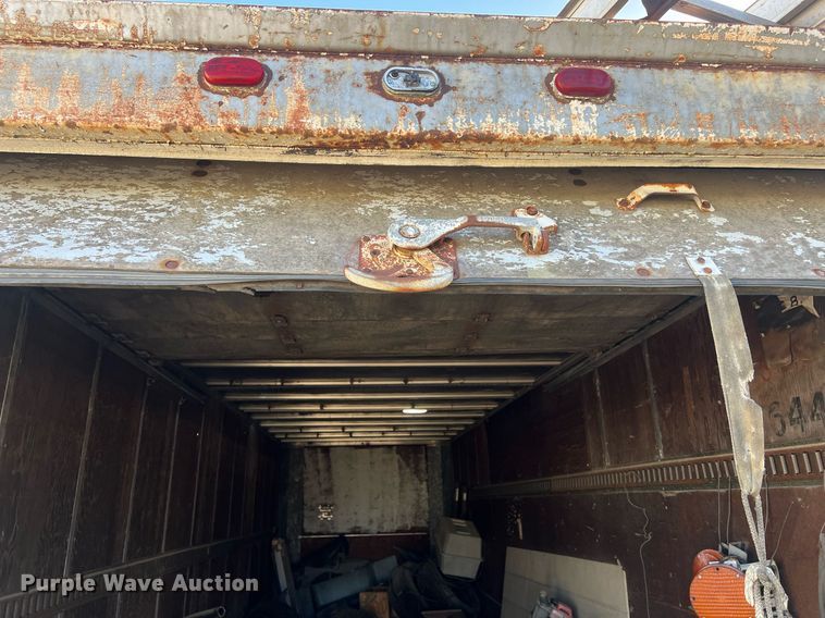 image for item OA9210 Dry van trailer body