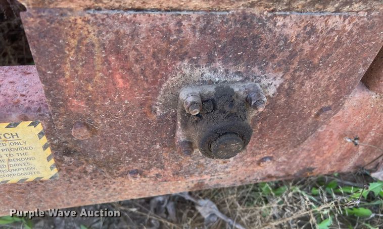 image for item OA9212 New Holland 354  feed grinder/mixer