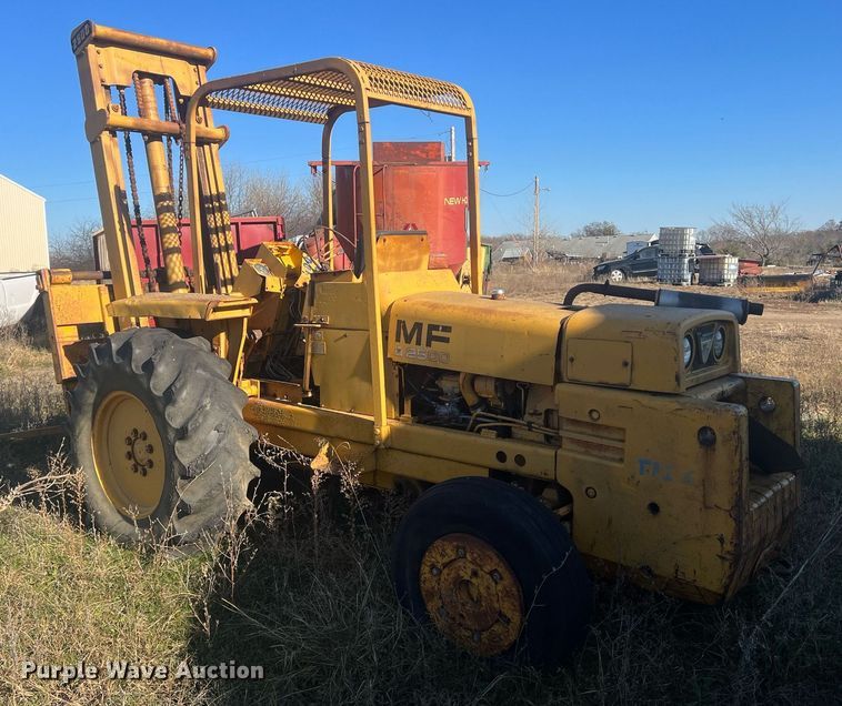 image for item OA9213 Massy Ferguson 2500  forklift