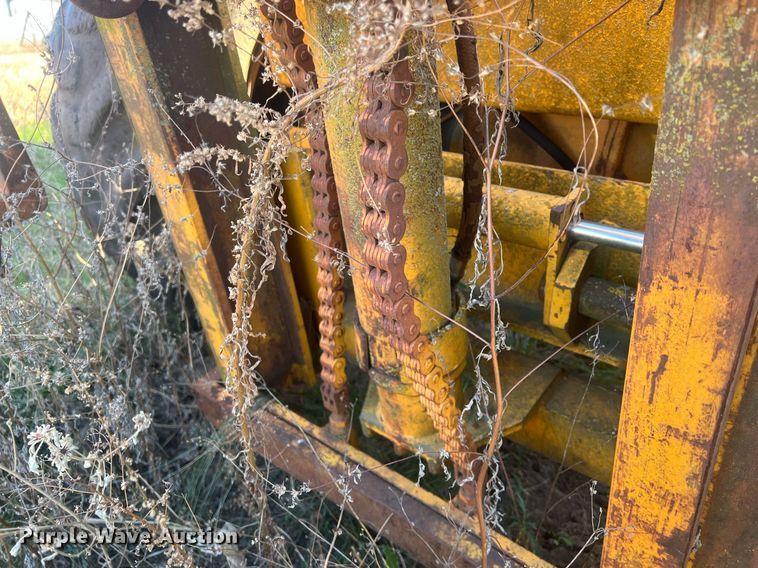 image for item OA9213 Massy Ferguson 2500  forklift