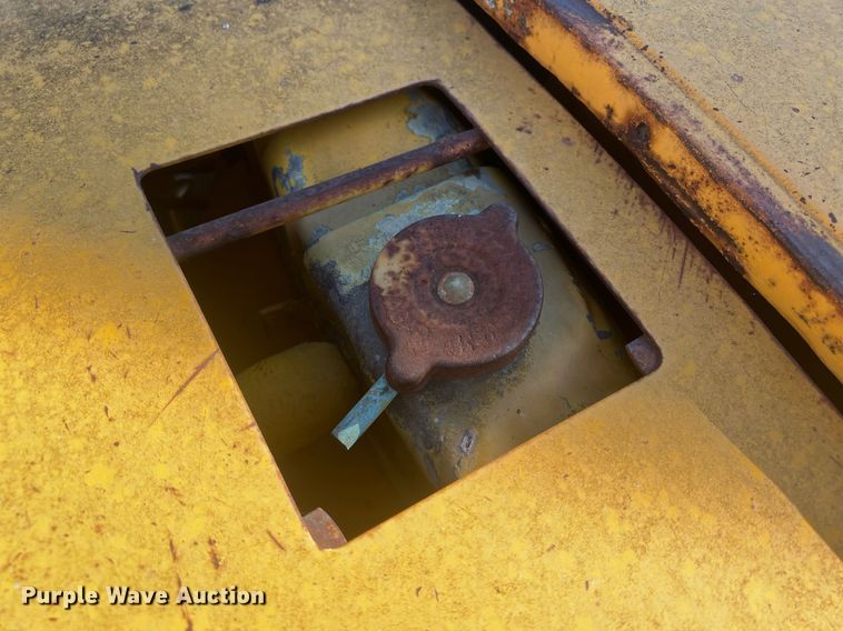 image for item OA9213 Massy Ferguson 2500  forklift