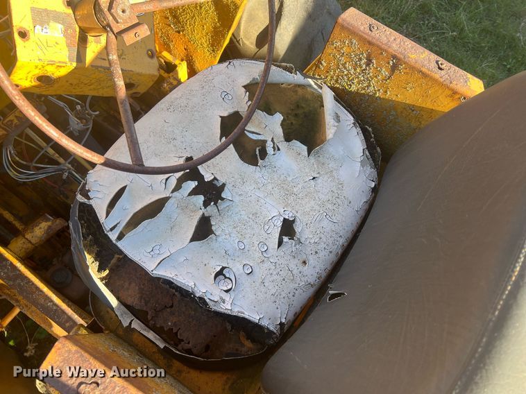 image for item OA9213 Massy Ferguson 2500  forklift