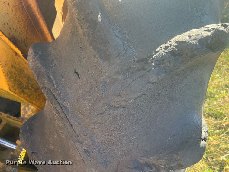 image for item OA9213 Massy Ferguson 2500  forklift